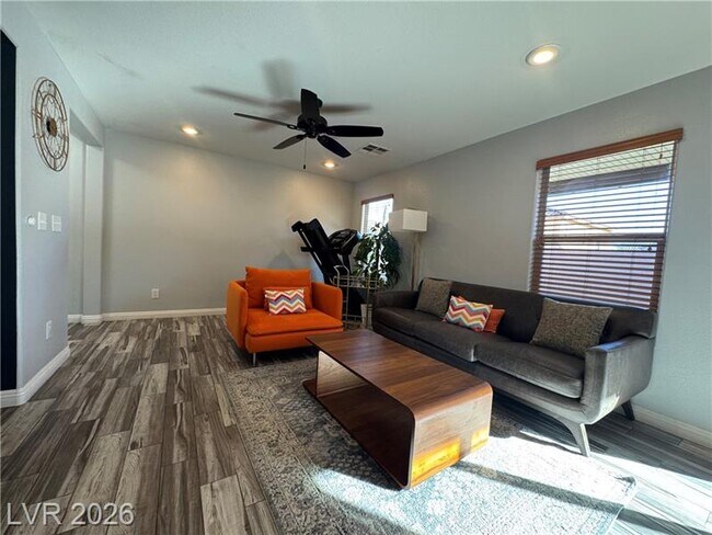 Building Photo - 9253 Valley Ranch Ave