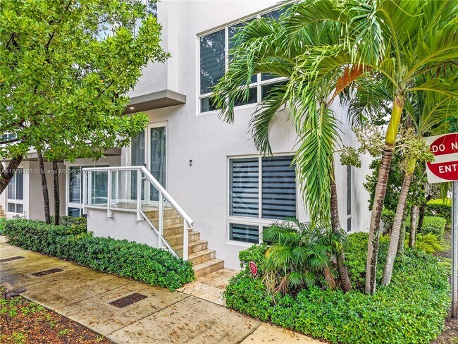 Building Photo - 6611 NW 105th Pl