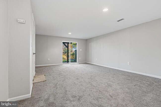 Building Photo - 3365 Cheverly Ct