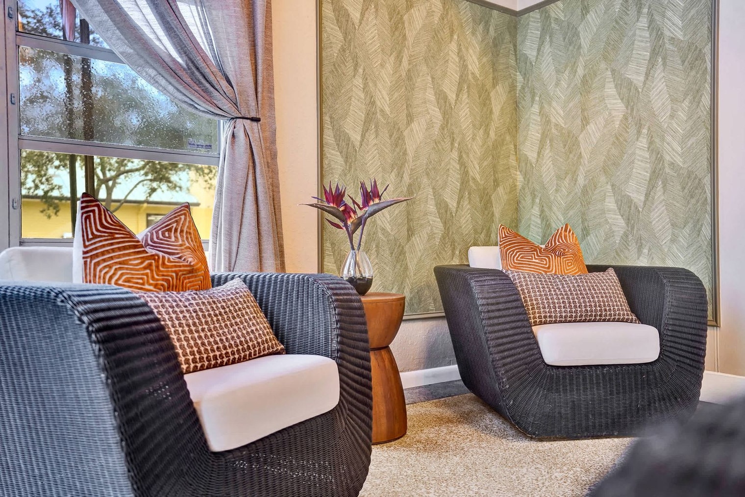 Building Photo - 101 Lucerne Ave