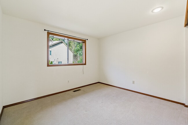 Building Photo - 4521 186th Ave SE