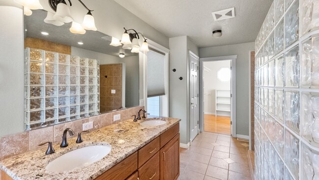Building Photo - Beautiful Boise home