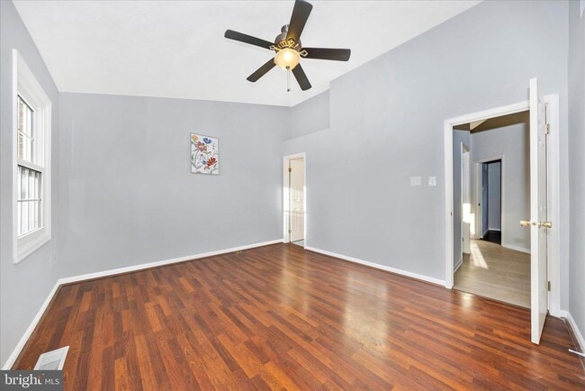 Building Photo - 6237 N Steamboat Way