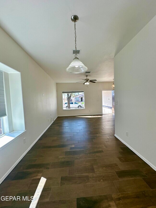 Building Photo - 14104 Robert Ituarte Dr