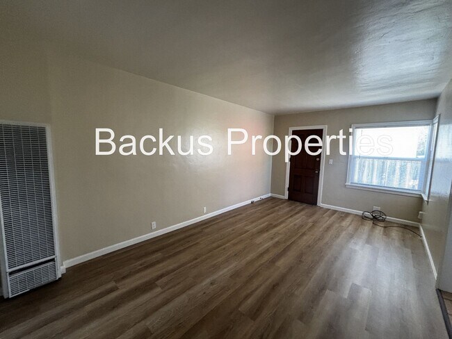 Building Photo - 155 Archer St