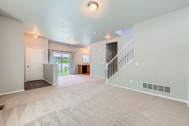 Building Photo - 4 bed /2.5bath Charming Home in Aurora