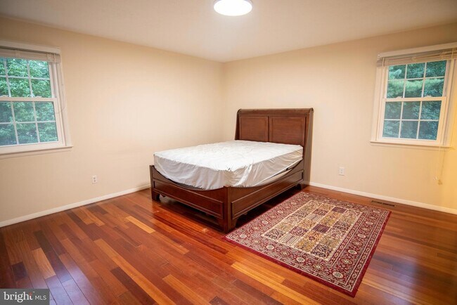 Building Photo - 10038 Chatelaine Cir
