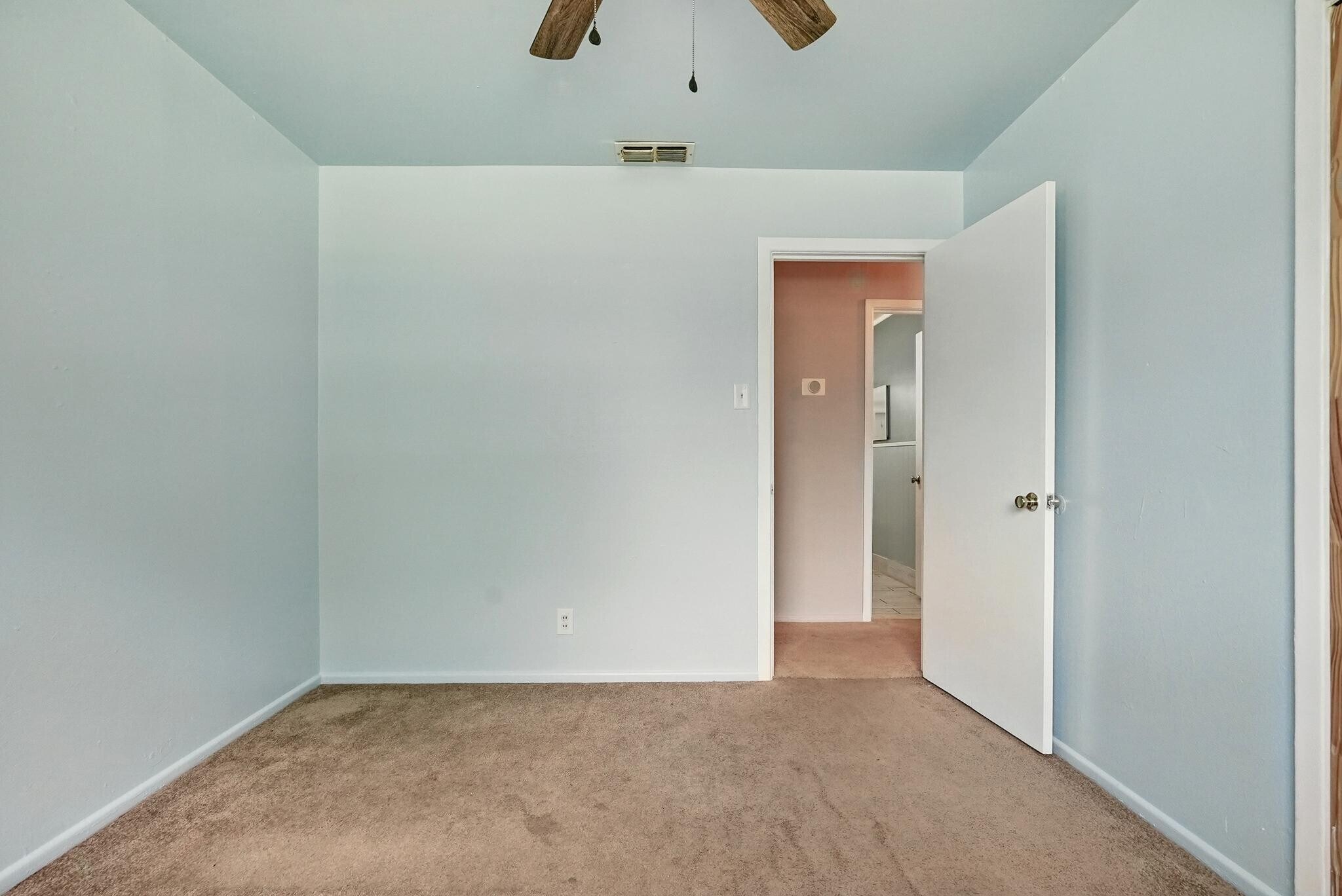 Building Photo - 2349 Marsalis Dr