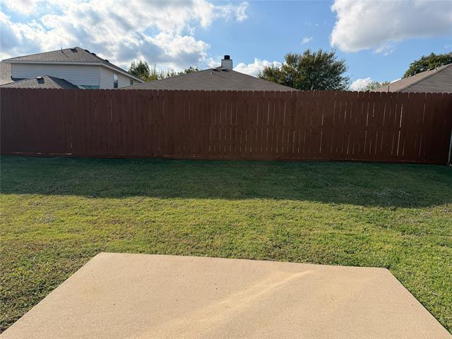 Building Photo - 220 Bonsai Dr