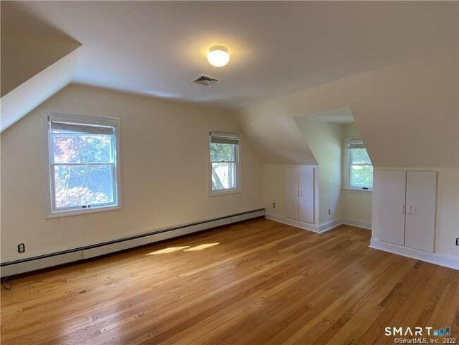 Building Photo - 63 Valley Rd