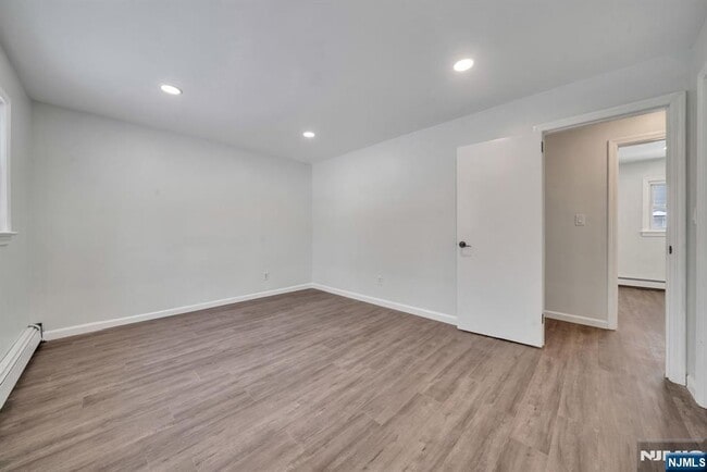 Building Photo - 231 Hudson Ave