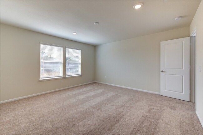 Building Photo - 11715 Braemar Village Dr