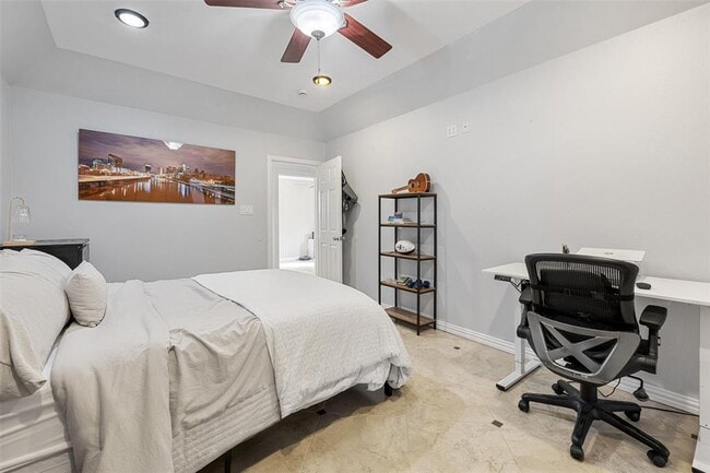 Building Photo - 1501 Broadmoor Dr