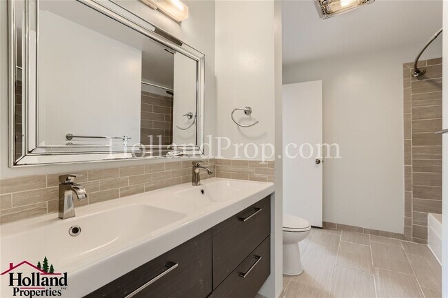 Building Photo - 3 bedroom home in a great location of Beav...