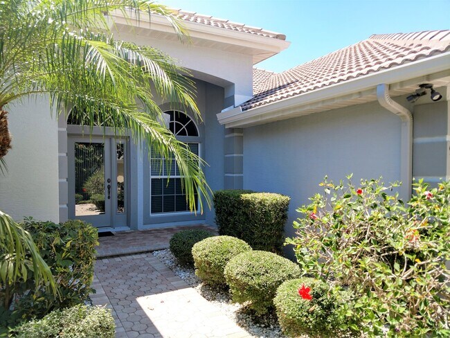 Building Photo - Annual Rental: Luxurious 4 Bedroom 3 bath POOL home in Woodlands of Rivendell! Just Blocks form P...