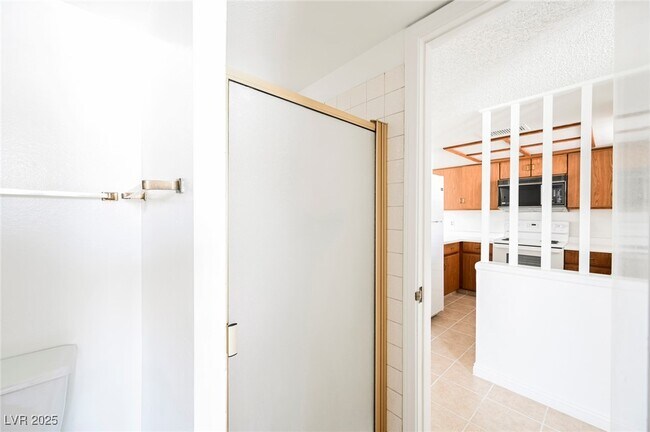 Building Photo - 3823 S Maryland Pkwy