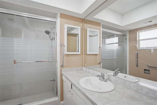 Building Photo - 5108 Brittany Dr S