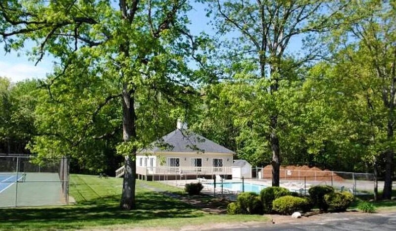Building Photo - 3 Burberry Ct