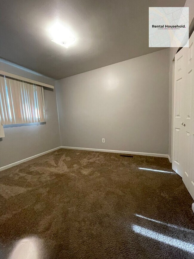 Building Photo - 4471 Croissant St