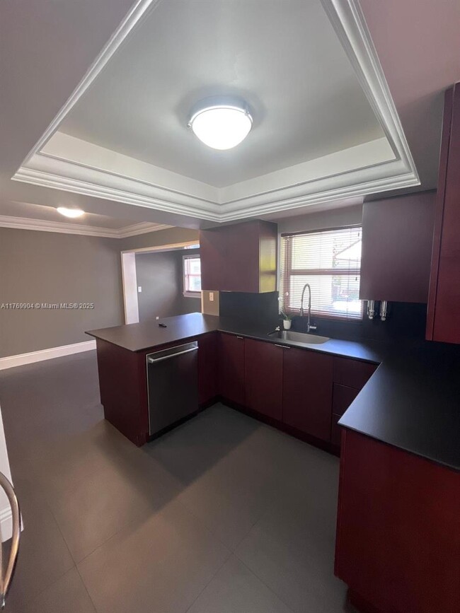 Building Photo - 7510 SW 58th Ave