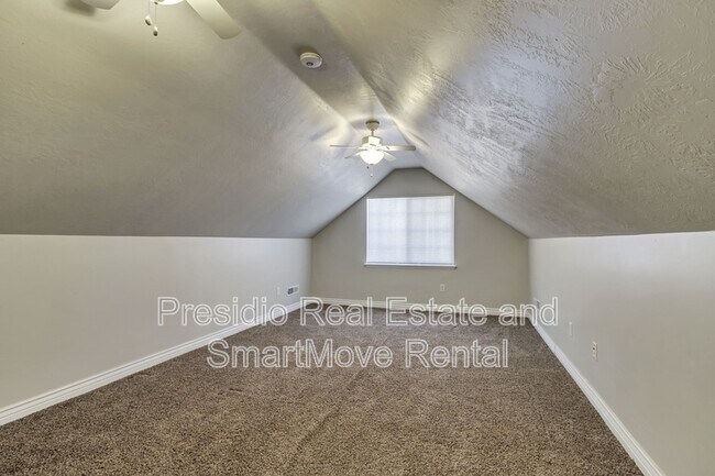 Building Photo - 6924 Chippewa Dr