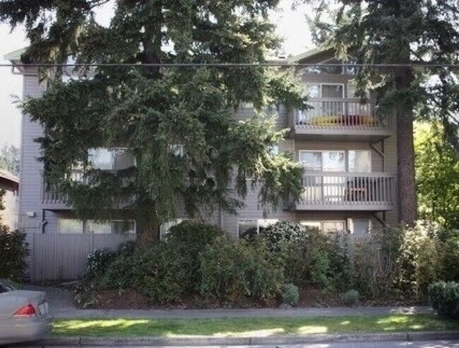 Primary Photo - Hidden Gem in Northeast Seattle