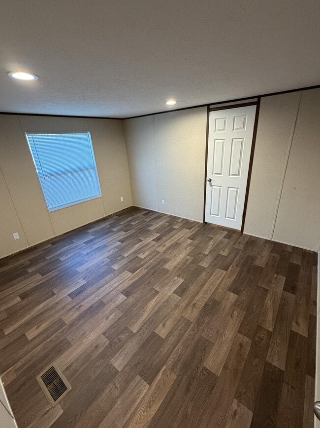 Building Photo - 2551 Dana Dr