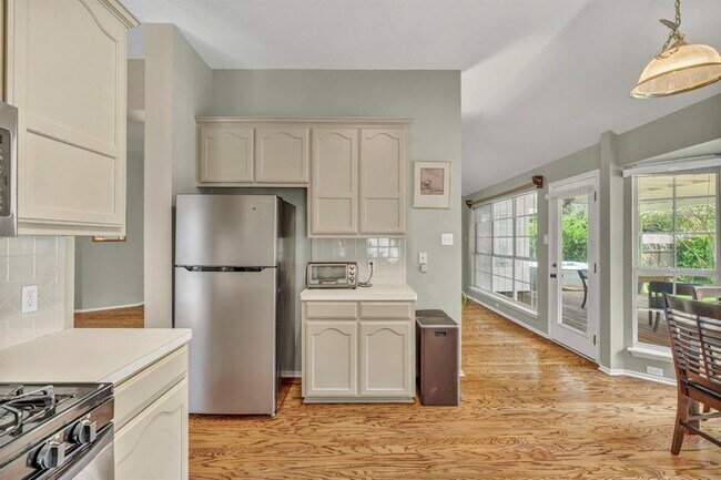 Building Photo - 8121 Forest Heights Ln