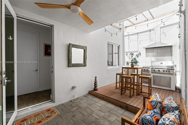 Building Photo - 10263 NW 66th St
