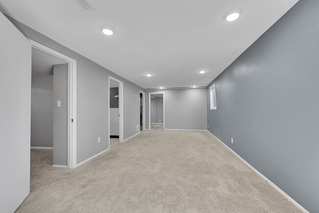 Building Photo - $2,095 - 4 Bed, 2 Bath Home in CO Springs ...