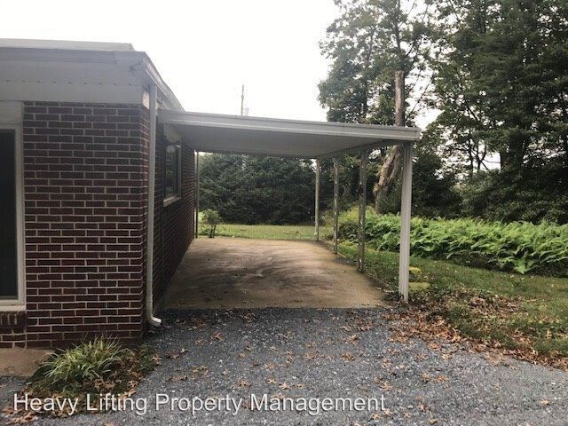 Building Photo - 3 br, 1 bath House - 210 Lawn Rd