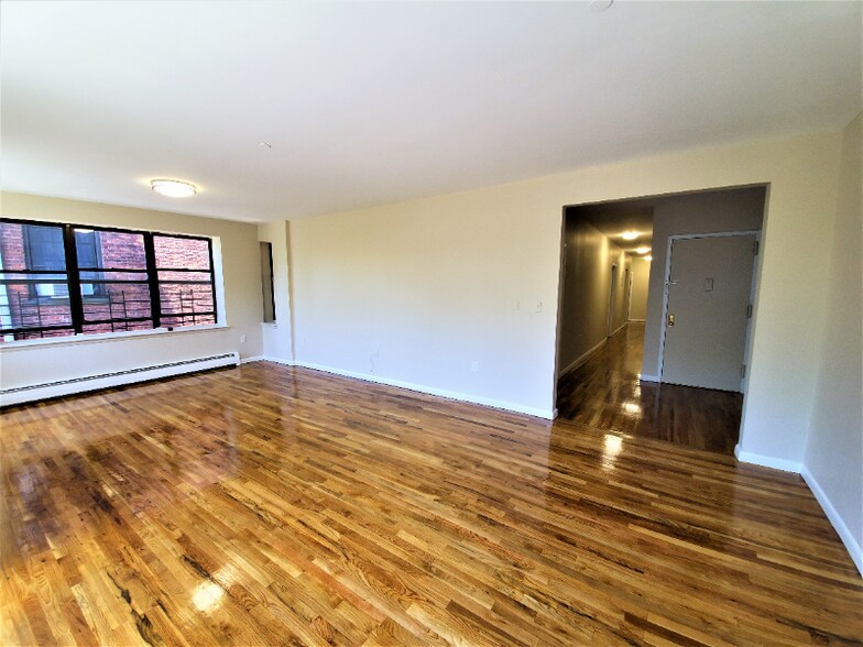 Building Photo - 363 Park Ave