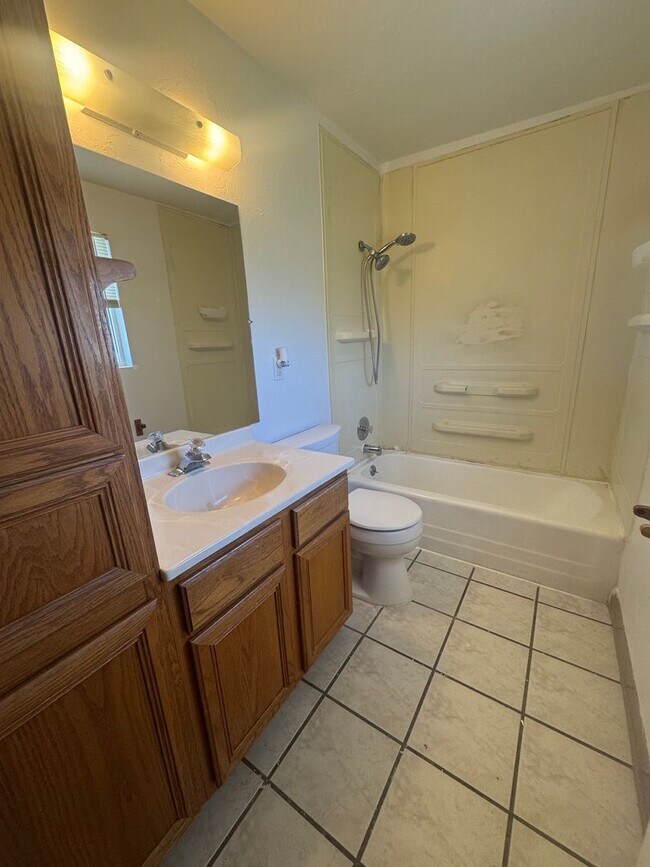 Building Photo - Beautiful Draper apartment for rent!