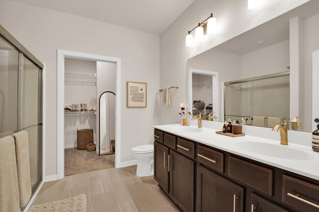 Building Photo - W204N1763 Laurel Pl