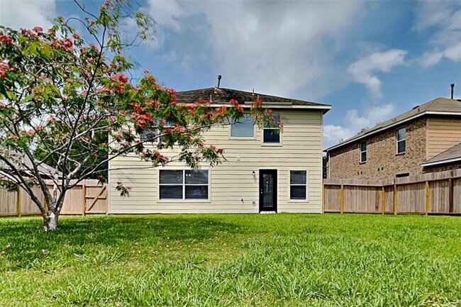 Building Photo - 3207 Trail Hollow Dr
