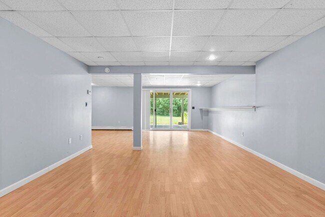 Building Photo - 103 Birch Rd