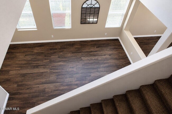 Building Photo - 885 Aloe Ln