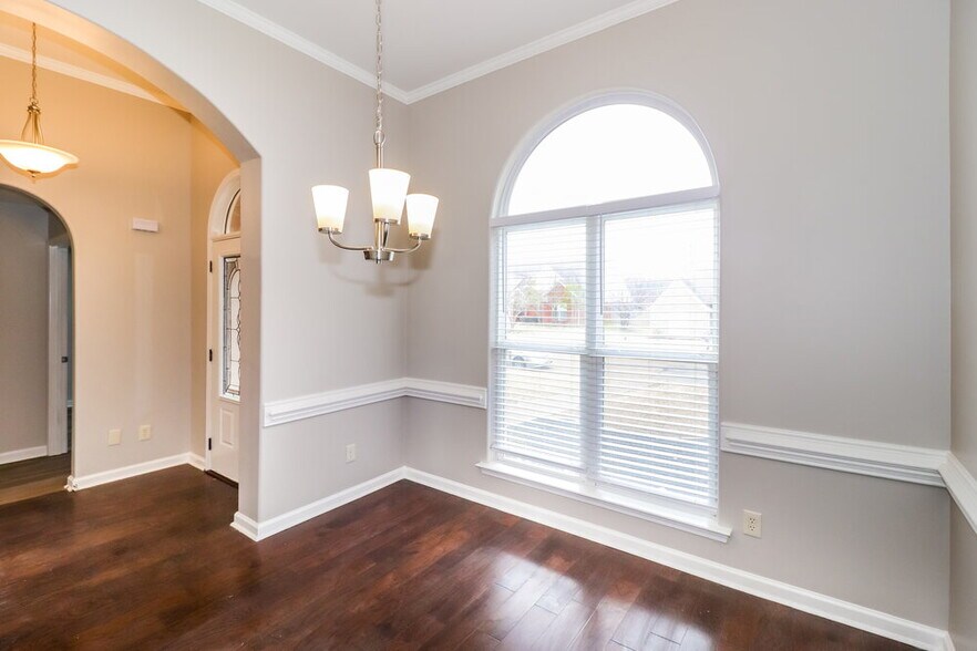 Building Photo - 1418 Leery Cove