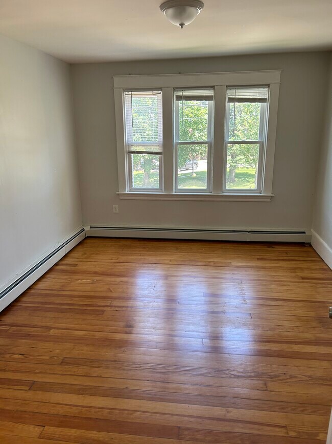 Building Photo - 316/318 Eaton St