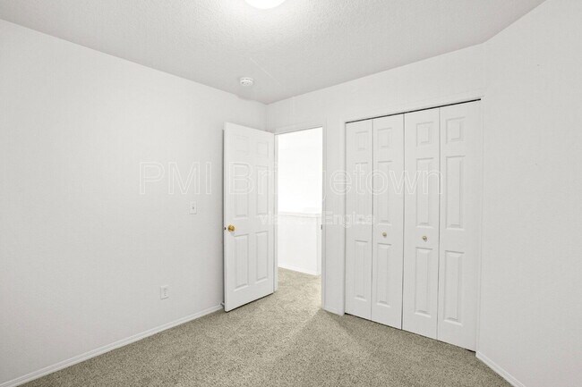 Building Photo - 2136 NE 13th Ave