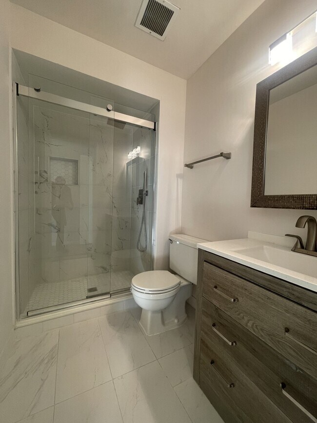 Building Photo - 9445 Kenton Ave