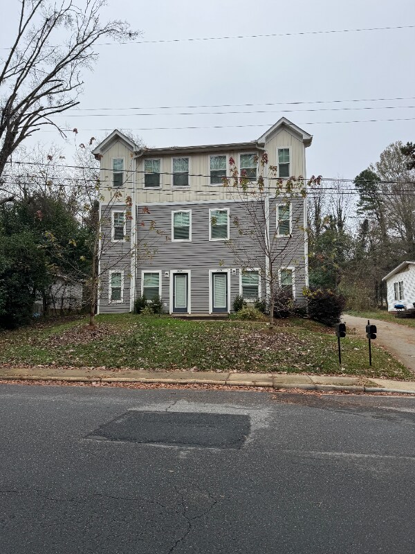 Building Photo - 533 Gantt St