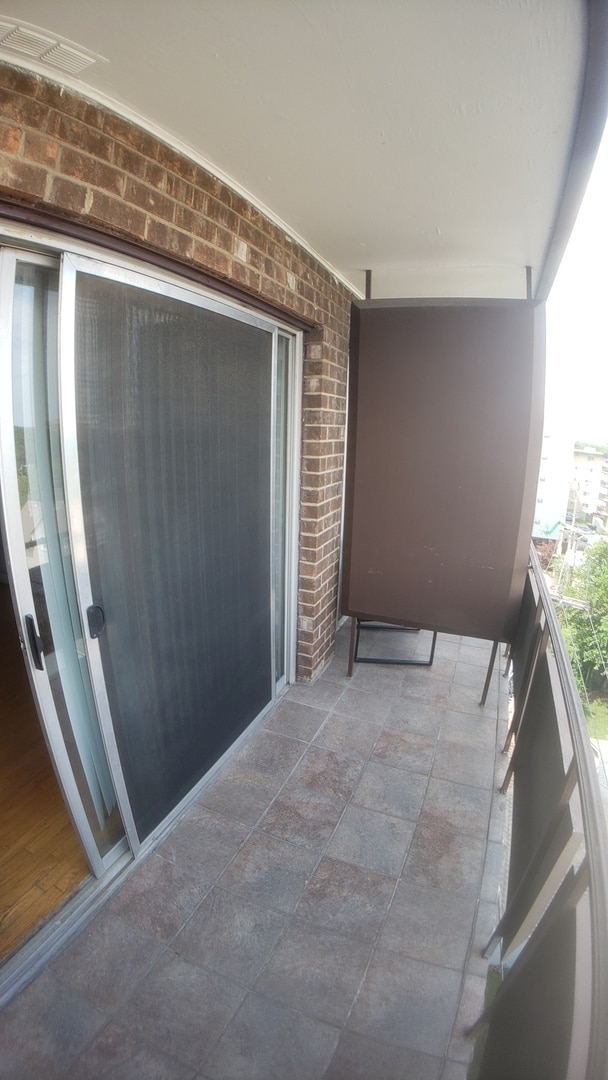 Building Photo - 336 Lathrop Ave