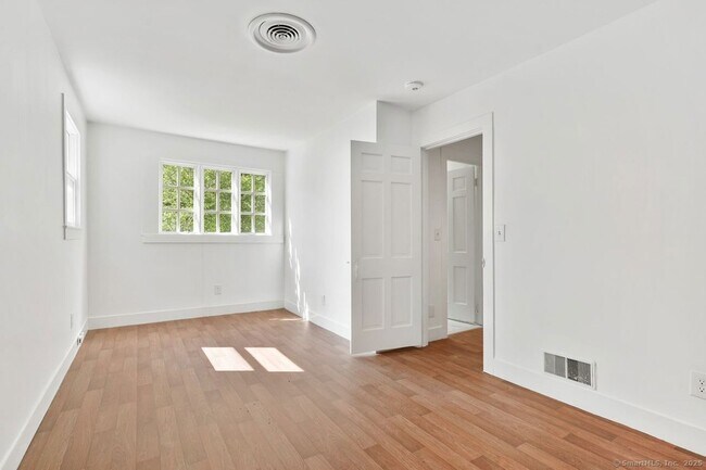 Building Photo - 231 N Georges Hill Rd
