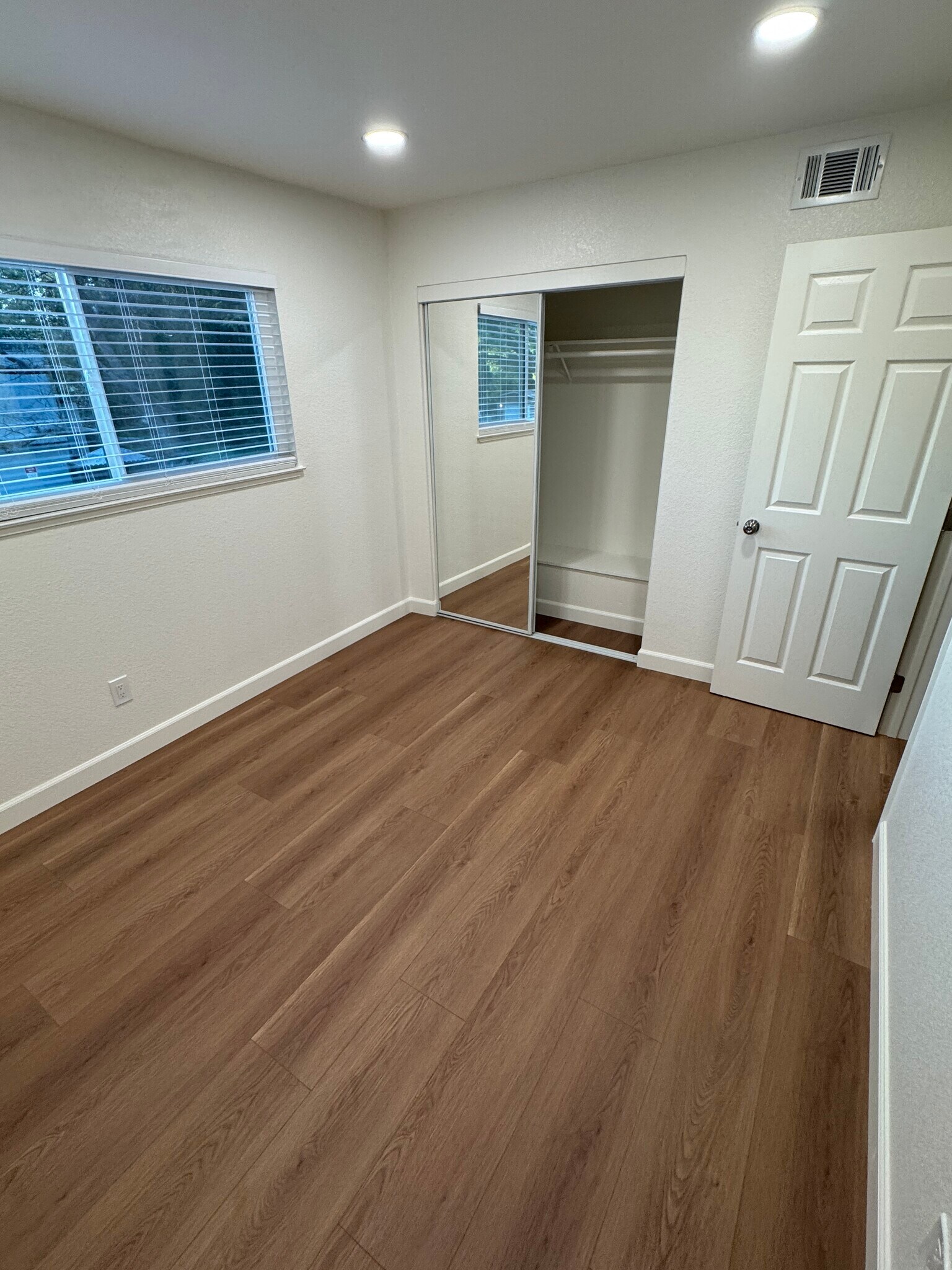 Bedroom - 4903 Cowell Blvd