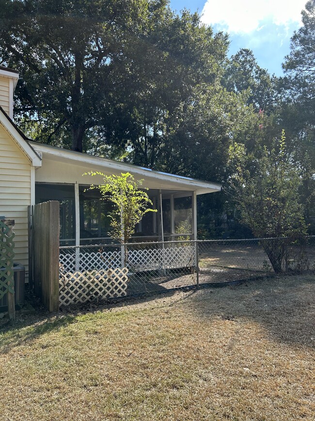 Building Photo - 141 Turtledove Dr