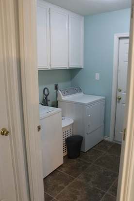 Building Photo - 14905 Dasmarinas Dr