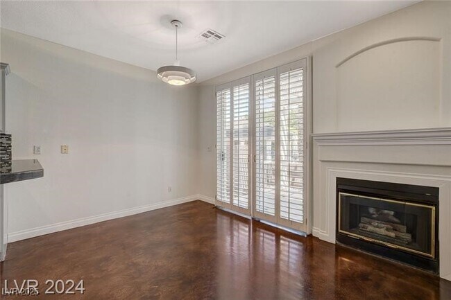 Building Photo - 9420 San Laguna Ct