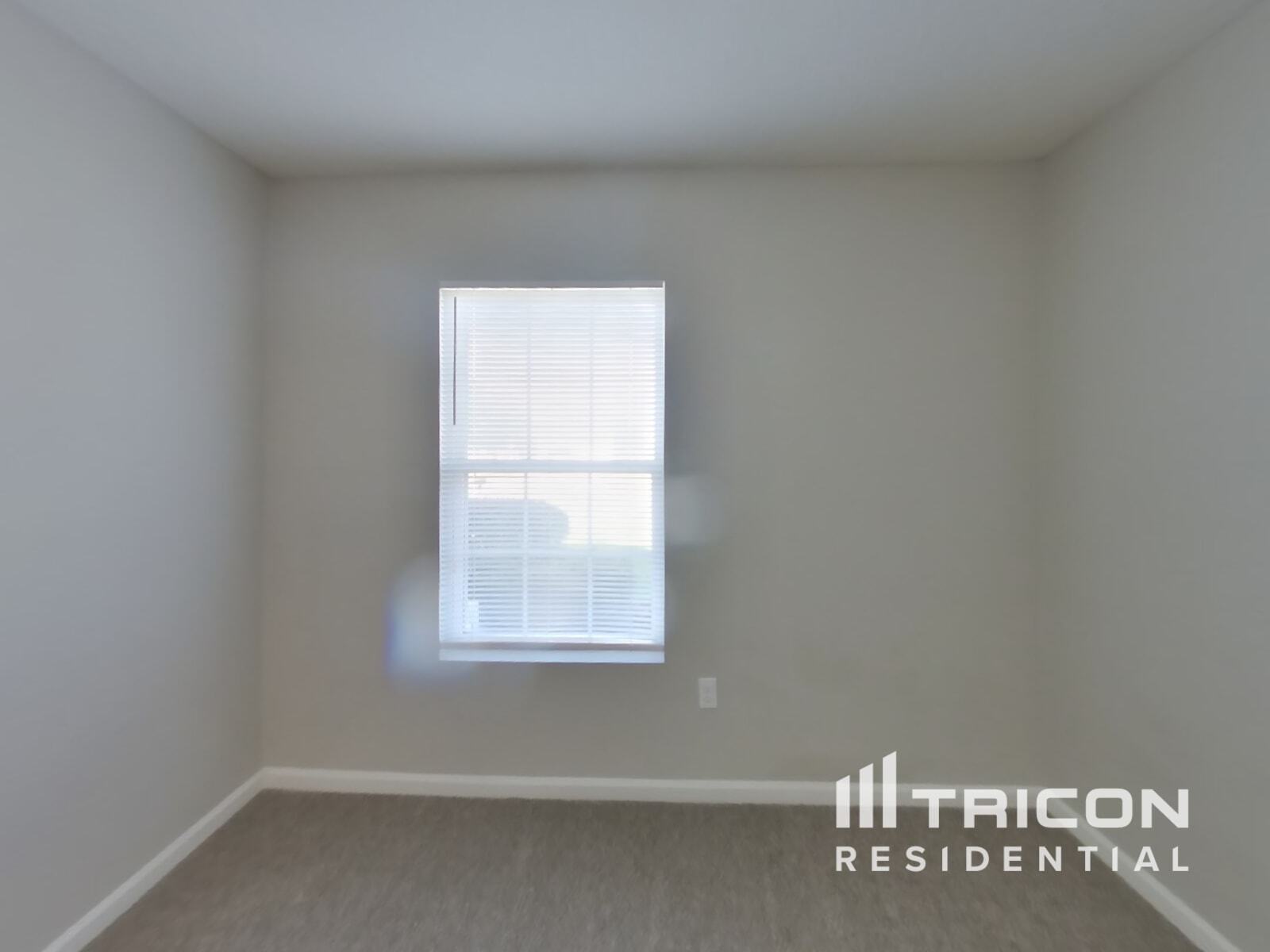 Building Photo - 15252 Bareback Dr