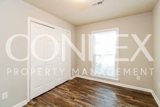 Building Photo - Incredible 3 Bedroom Greensboro Home